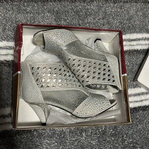 Sparkly silver rhinestone Pierre Dumas heels